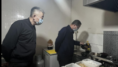 能否存正在利用隔夜菜、变质食材、顾客